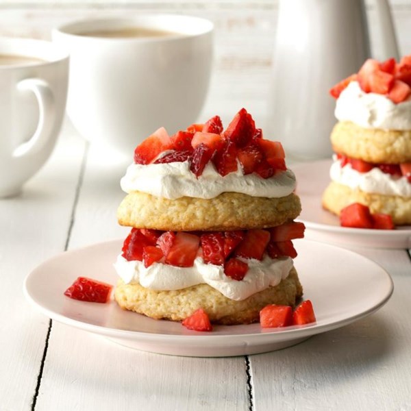 Strawberry biscuit shortcake