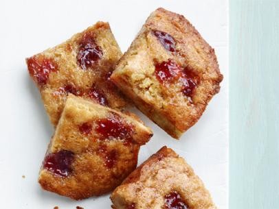 Strawberry blondies