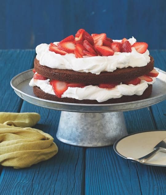 Strawberry brownie cake
