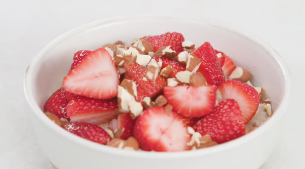 Strawberry bulgur bowl