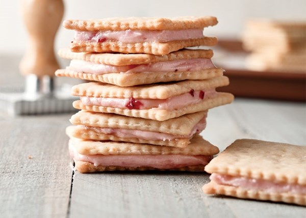 Strawberry buttercream