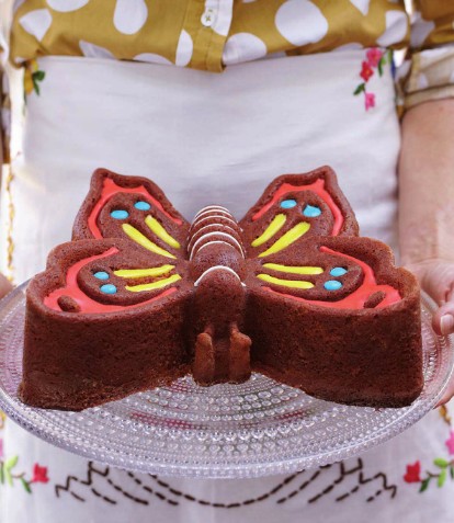 Strawberry butterfly bundt