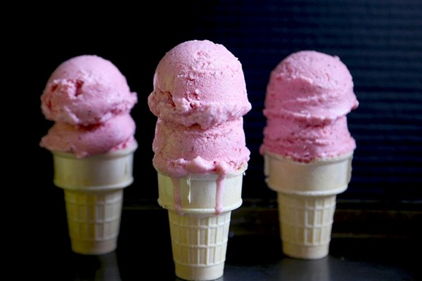Strawberry buttermilk gelato