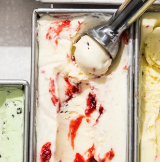 Strawberry-buttermilk ice cream