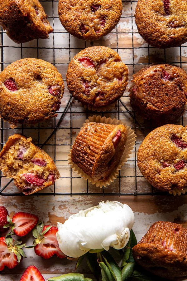 Strawberry caramel muffins