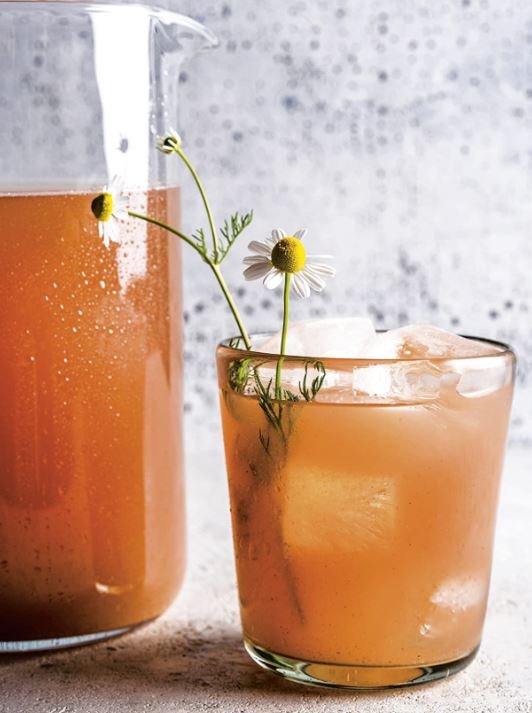 Strawberry chamomile pear aguas