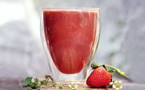 Strawberry chamomile with superfood boost