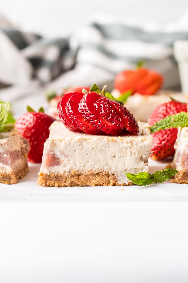 Strawberry cheesecake bars