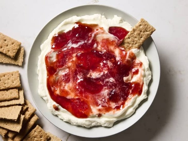 Strawberry cheesecake dip