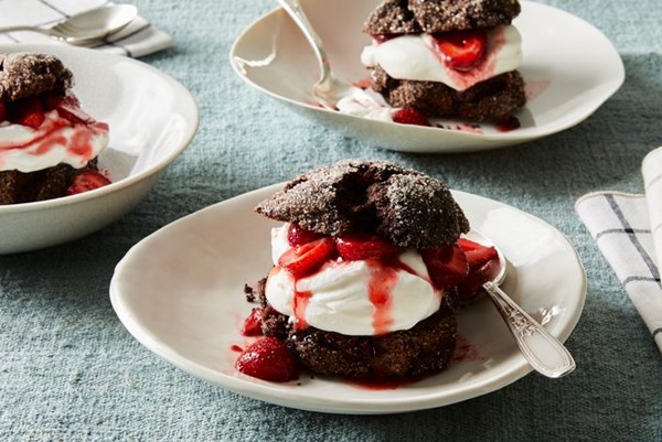  Strawberry chocolate shortcakes 