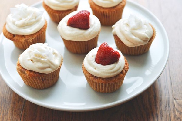 Strawberry-coconut cupcakes with coconut cream cheese frosting