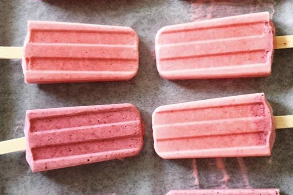 Strawberry coconut ice pops