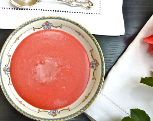 Strawberry coconut soup for a summer brunch