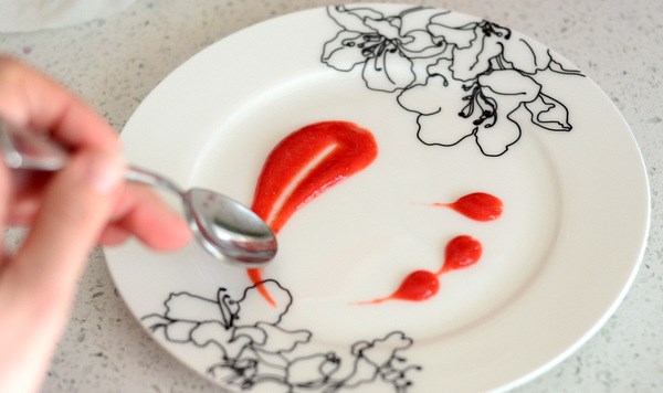 Strawberry coulis (cooked)