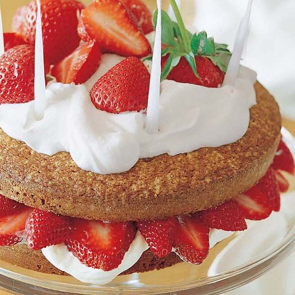 Strawberry country cake