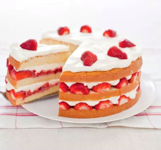 Strawberry cream cake