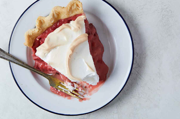 Strawberry cream meringue pie