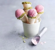 Strawberry crème fraîche ice cream