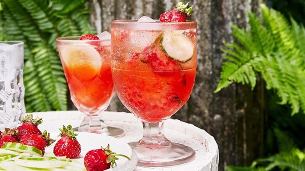 Strawberry-cucumber gin-elderflower spritz