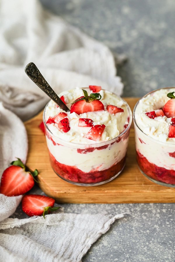 Strawberry Eton mess