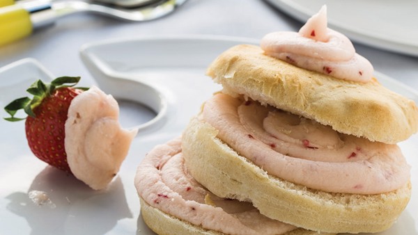 Strawberry frosting