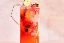 Strawberry-ginger smash
