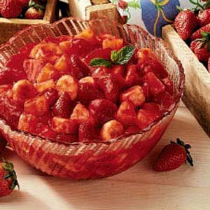 Strawberry-glazed fruit salad 