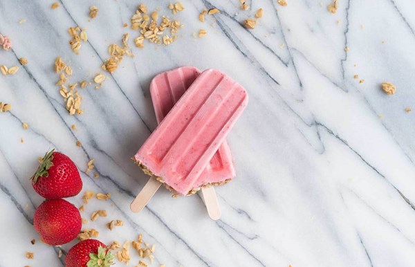 Strawberry granola yogurt popsicles