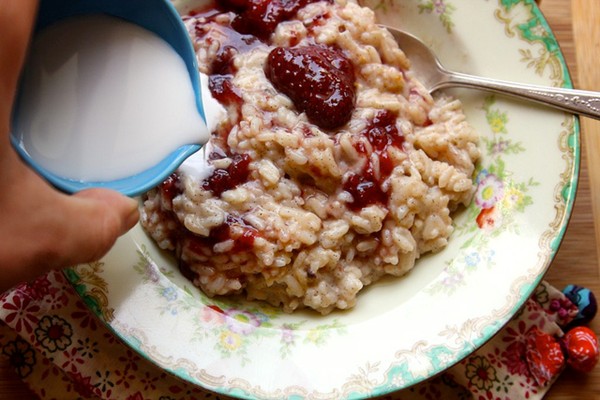 Strawberry jam coconut rice pudding