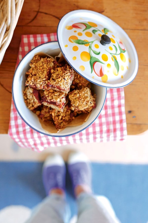 Strawberry jam crumble slice