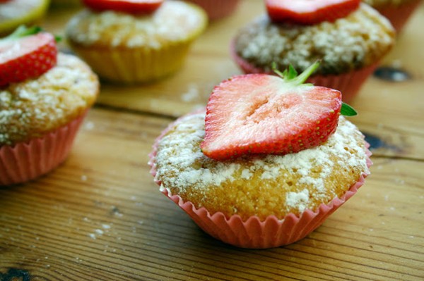 Strawberry jam-on-the-inside and white chocolate fairy cakes