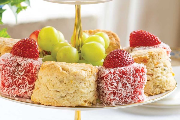 Strawberry lamingtons