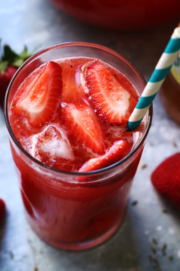 Strawberry lavender lemonade