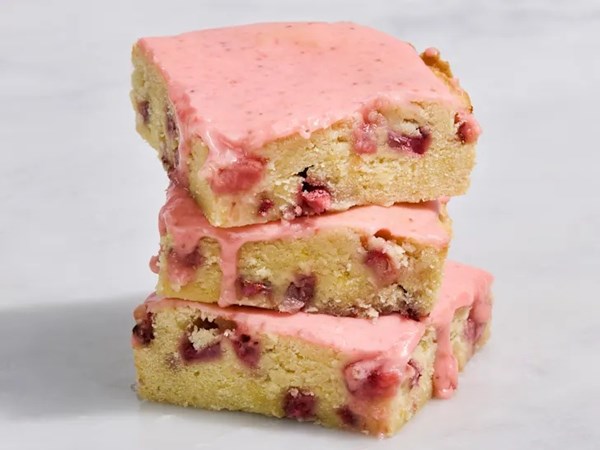 Strawberry lemon bars