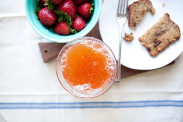 Strawberry-lemon radler