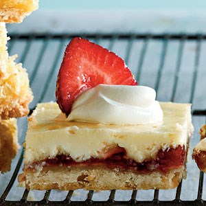 Strawberry-lemon shortbread bars