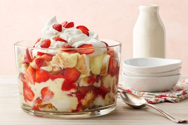 Strawberry lemon trifle