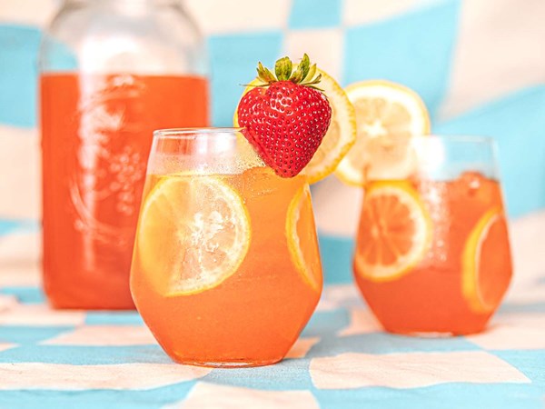 Strawberry lemonade