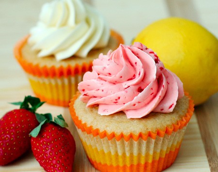 Strawberry lemonade cupcakes