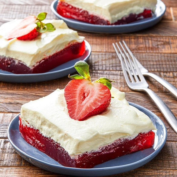 Strawberry lemonade gelatin