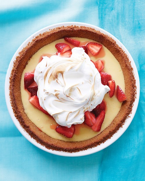 Strawberry-lemonade icebox pie