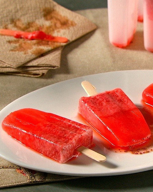 Strawberry lemonade popsicles