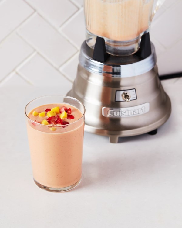Strawberry-mango smoothie