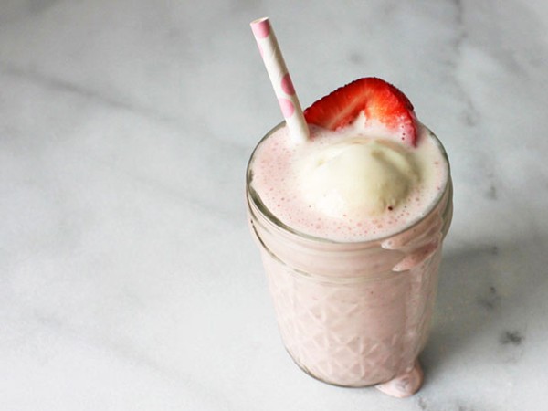 Strawberry mascarpone shake
