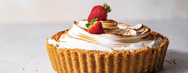 Strawberry meringue pie