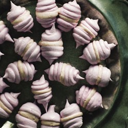 Strawberry meringues with strawberry and rose water mousse