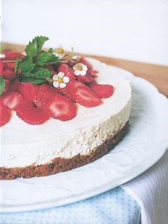 Strawberry, mint and balsamic cheesecake