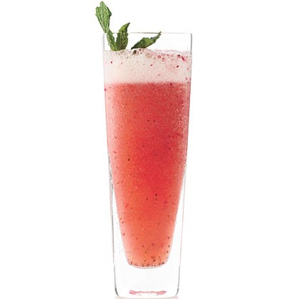 Strawberry-mint sparkling limeade