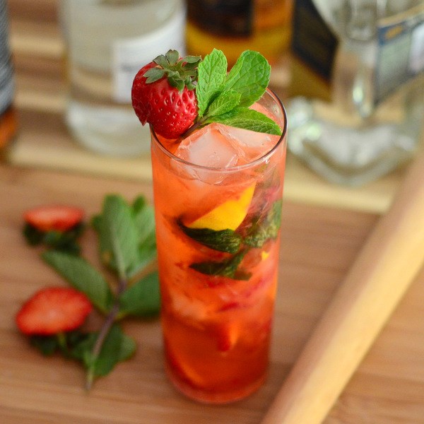 Strawberry mojitos