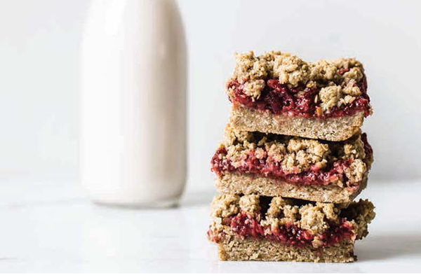 Strawberry oat crumble bars